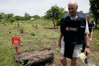 Sir Bobby Charlton - Cambodia (2)